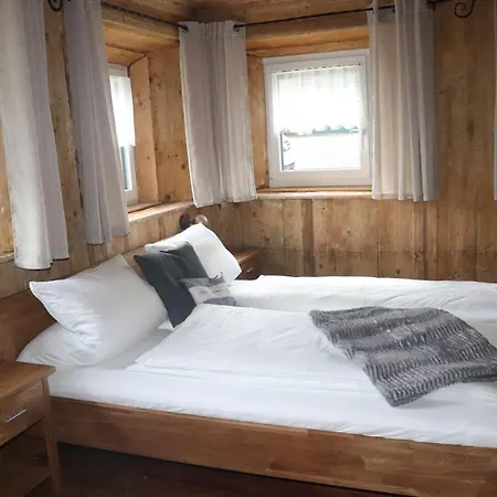 Haus Neuwirt Апартаменты *
